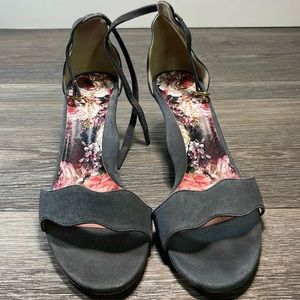 Marion Parke grey sandals kitten heels pumps size 8.5 (f185) 38.5